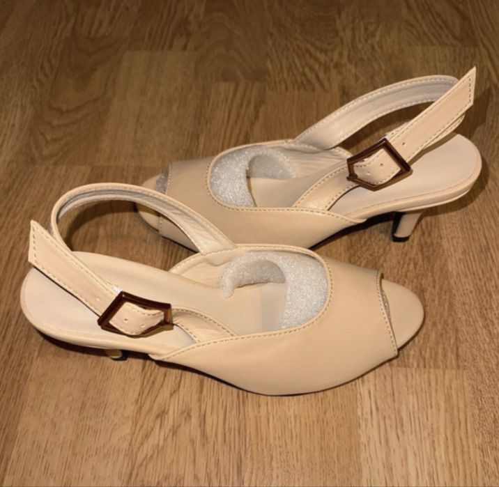 Pantofi Crem + Negru eleganti cu platforma - Marimea 36 ambele