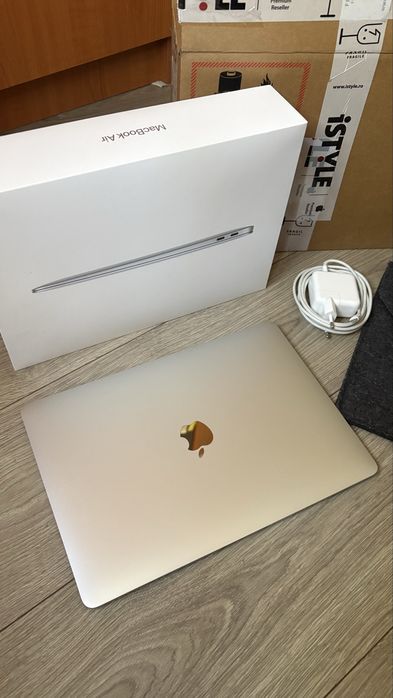 MacBook Air M1 13 inch