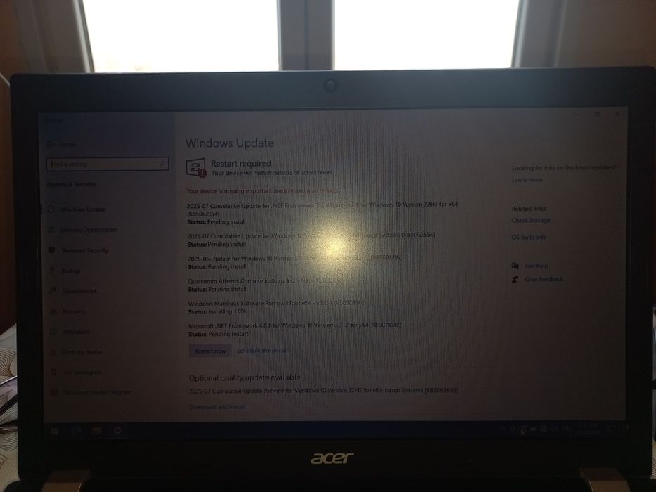 Продавам лаптоп ACER