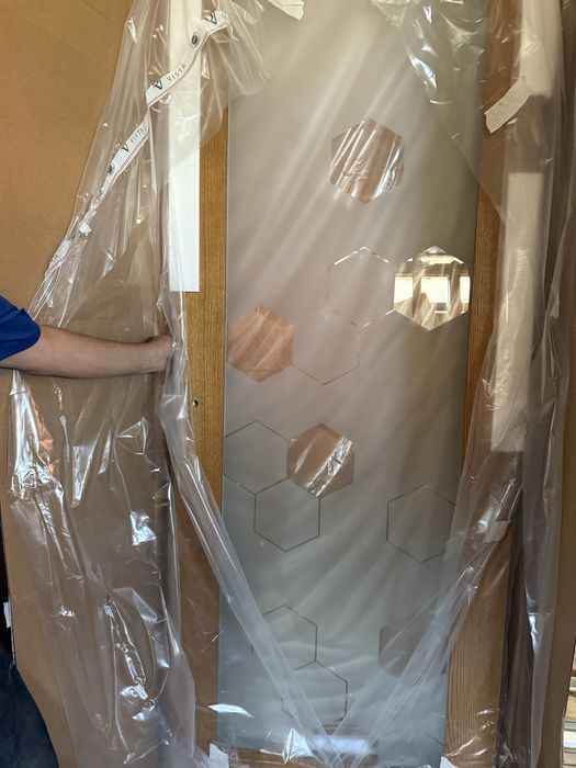 Продам меж комнатные двери