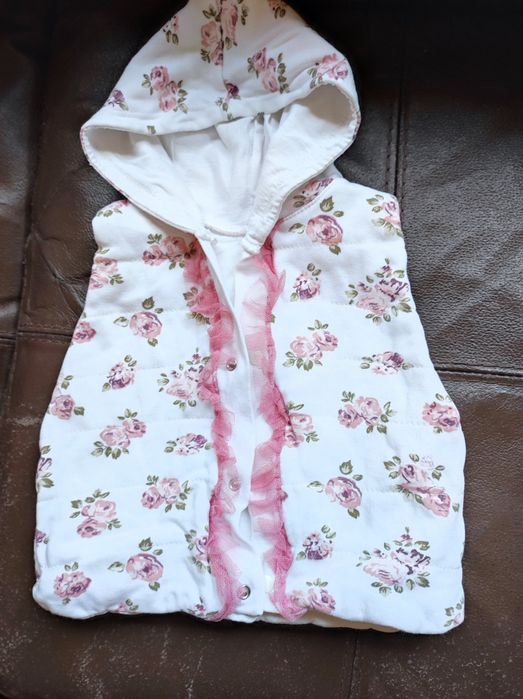 Детска рокля, елек, джинси