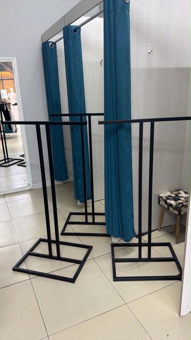 Продам Напольные стойки, лофт для одежды,
