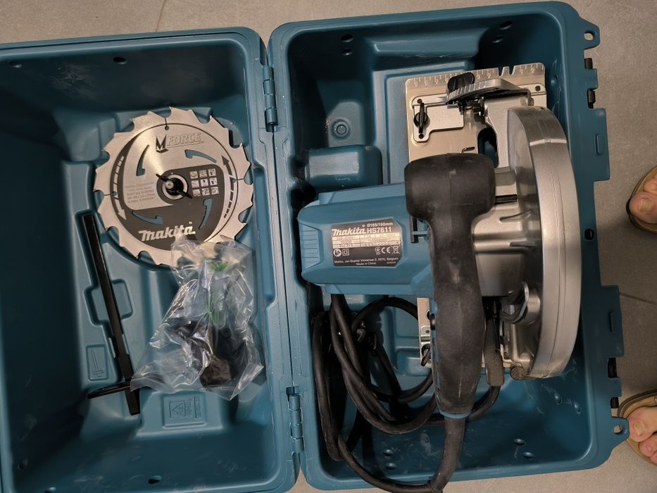 Fierăstrău circular Makita, 185-190 mm, 1600W,  o singura dată folosit
