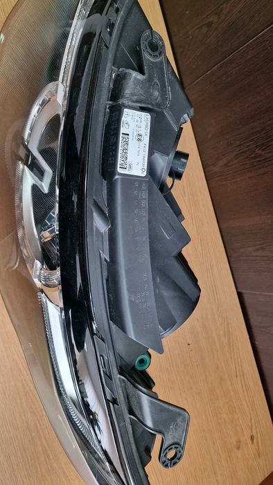 Land Range Rover Discovery Sport Дискавъри ксенон ляв фар xenon far