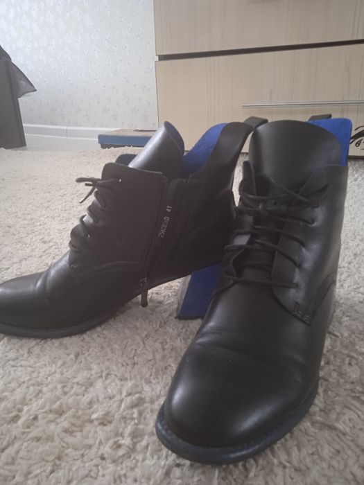 Продам ботинки жен.