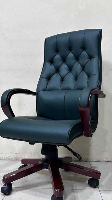 Стул для конференц залов и учебных центров