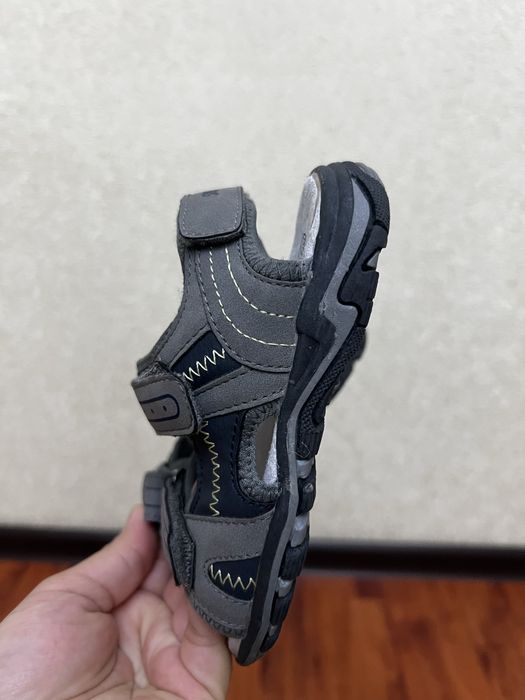 Новые сандали 27размер