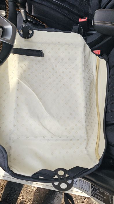 Чехол на низ сиденья автомобиля.