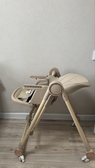 Продам детский стульчик шезлонг 2 в 1