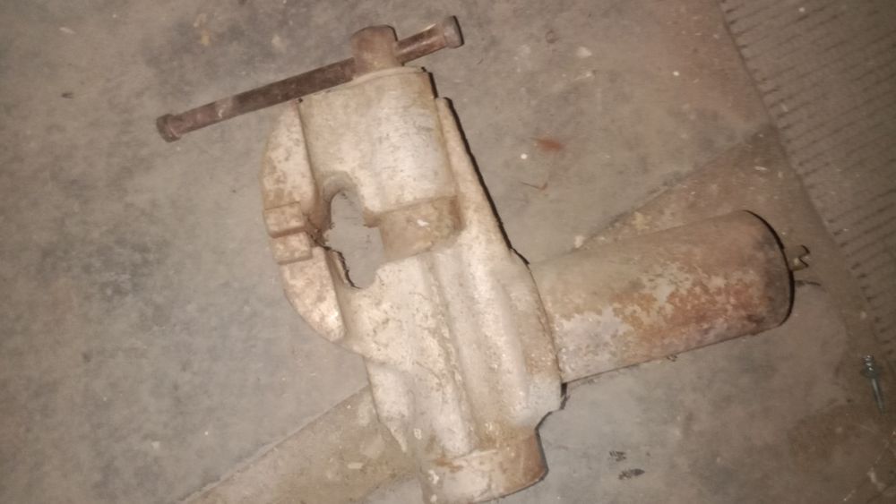 Продам Тиски Советской в отличном состоянии