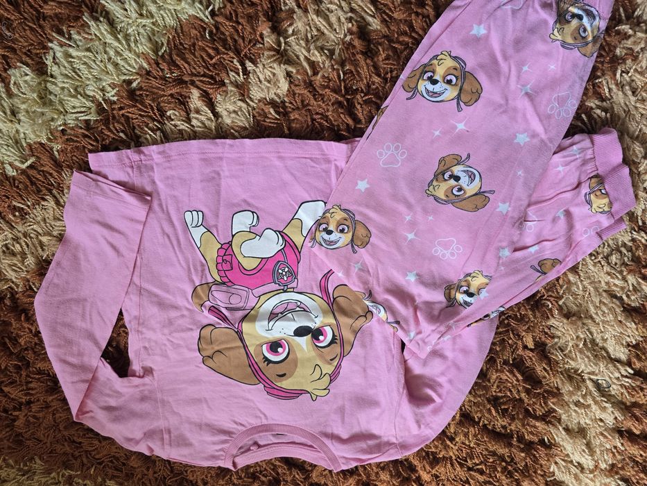 Lot 6 pijamale fete 122cm