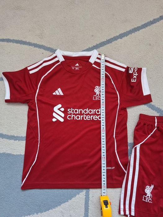 Ново! Детски футболен екип на  Ливърпул за 2025-2026, 7-8 години