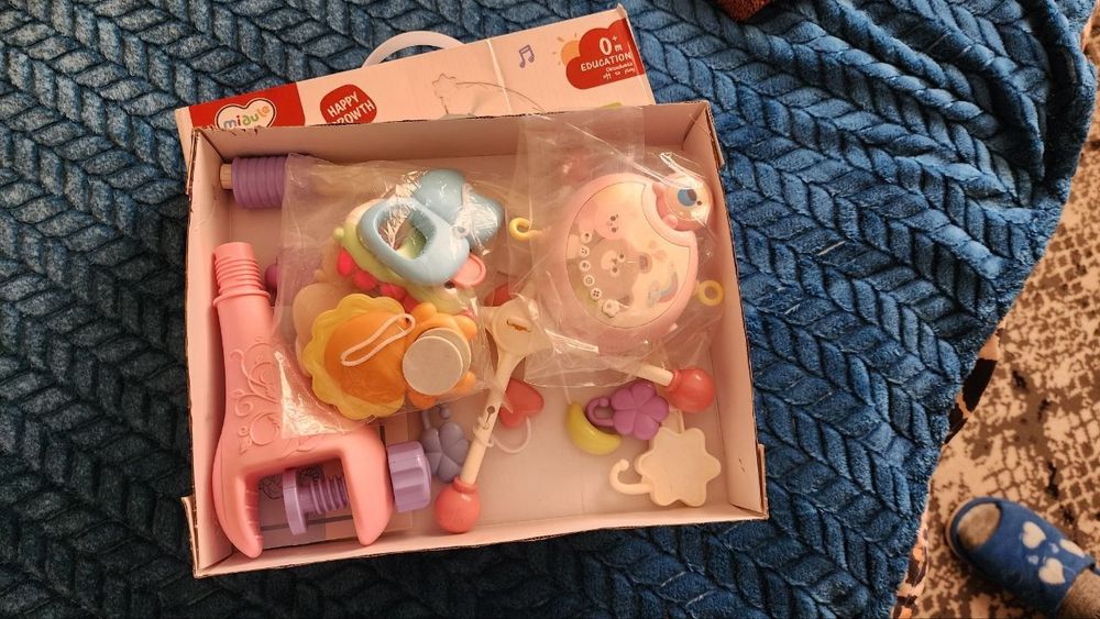 Музыкальный мобиль с проектром