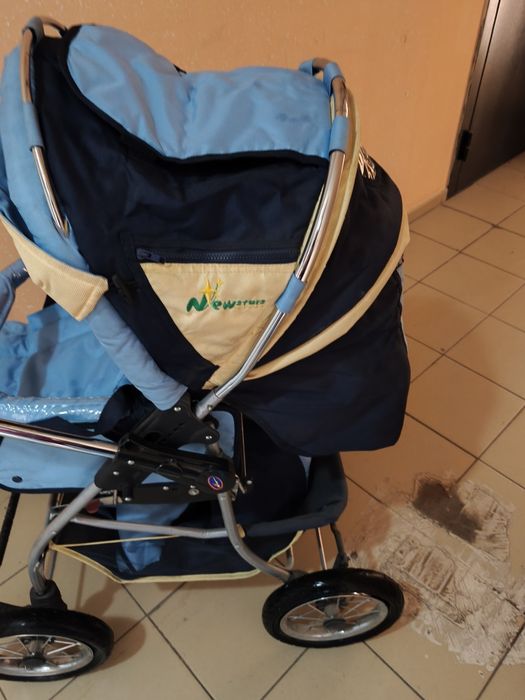 Коляска в хорошем состоянии