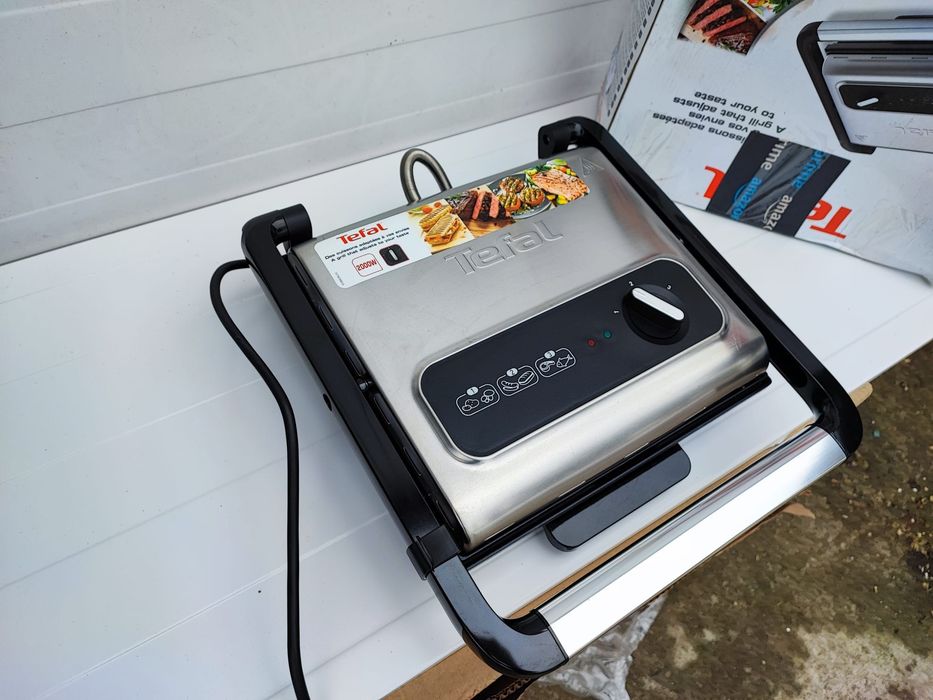 Grill Tefal Inicio GC242D38, 2000 W, Termostat 3 nivele, Placi cu inve