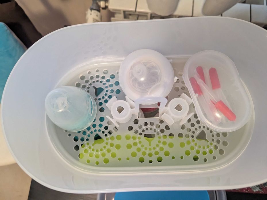 Стерилизатор за шишета