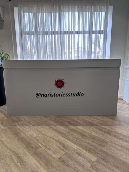 Продается ресепшн немного освежить нужно