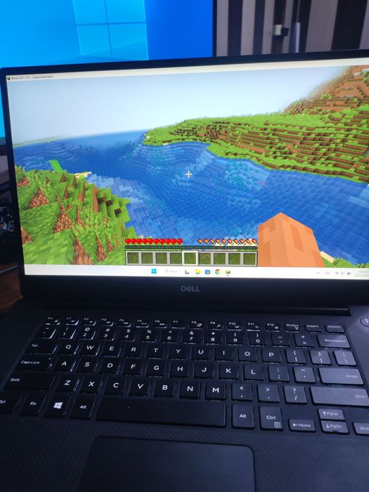 Dell precision 5540 16gb ga 256gb SSD m2 Core i7-9750H 2.4 GHz