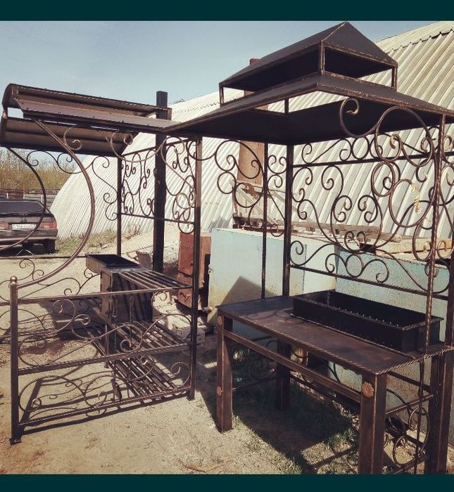Мангал с крышей. Печь под казан