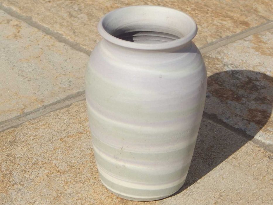 Vaza de lut artizanala inaltime 9 cm