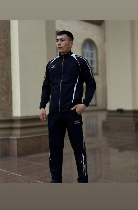 Спортивный костюм