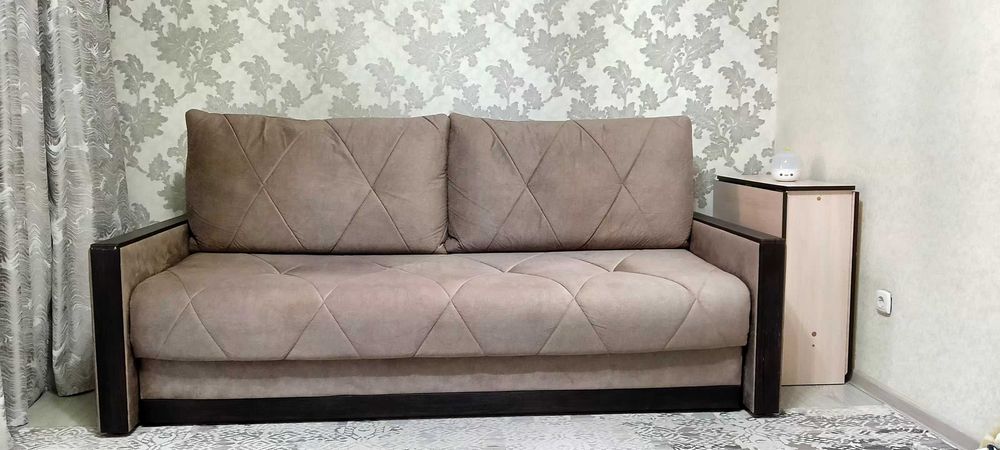 Диван в хорошем состоянии