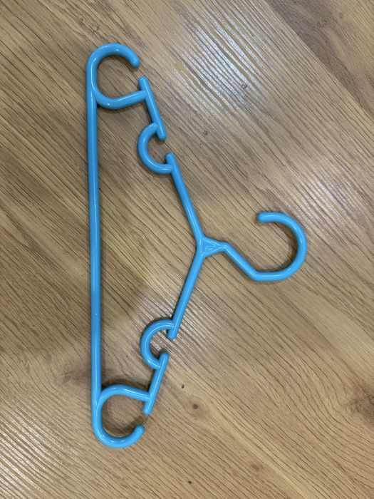 Продам детские вешалки