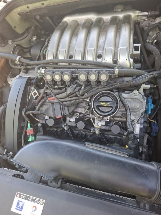 Пежо 407 sw 3.0 v6 211 к.с.