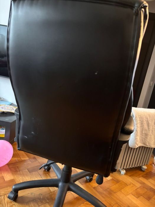 Scaun de birou TJELE JYSK – Preț redus (300 Lei)