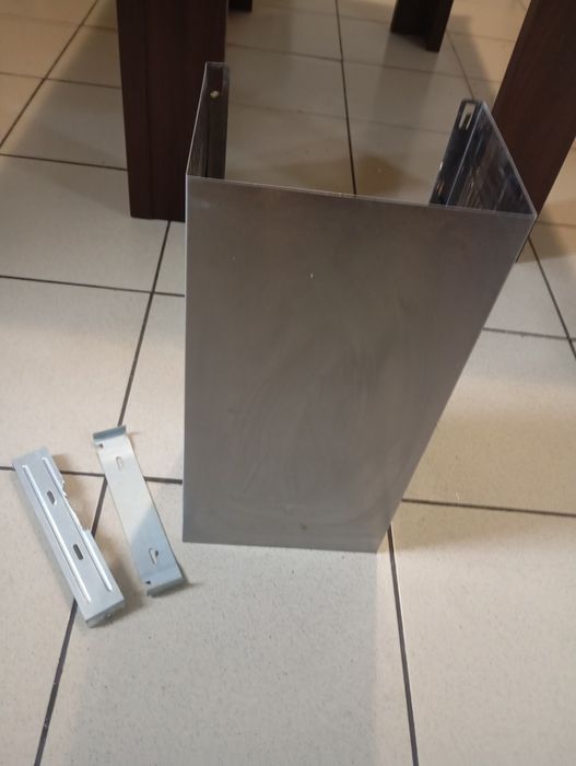 Hota bucătărie în conditi foarte bune