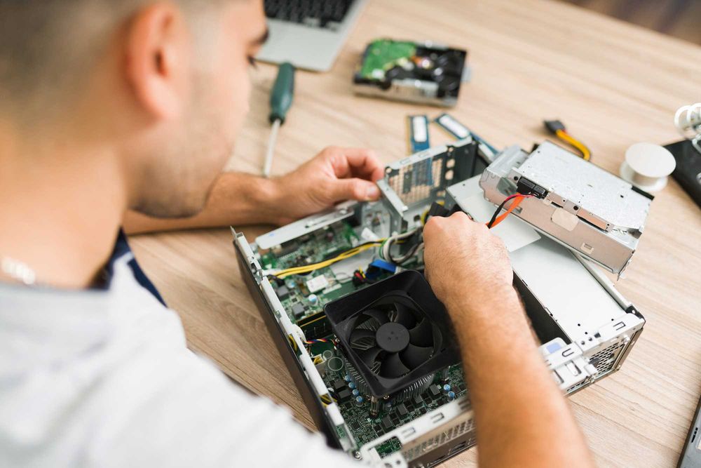Reparatii Calculatoare / Laptop - Instalare Windows  - Curatare Praf