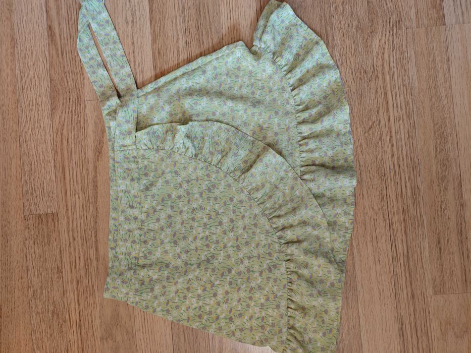 Поли С и М къса дънкова, дълга тюлена на точки и още 2-6 евро