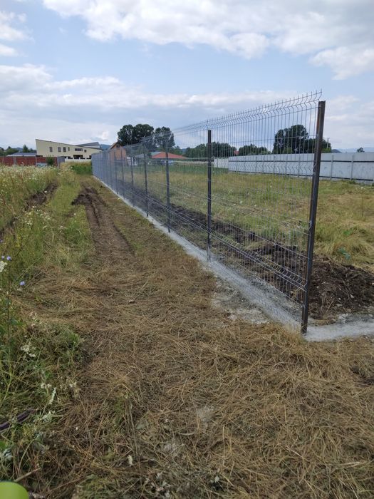 Mester la garduri si porti  din plasa bordurata sipca metalica
