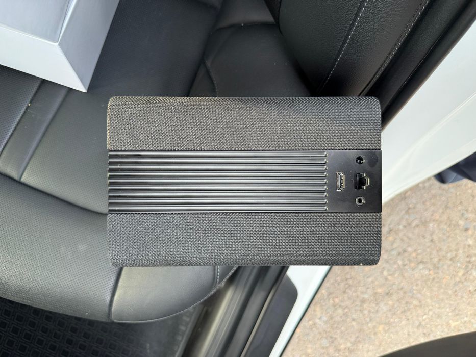 Колонка Алиса от Яндекс