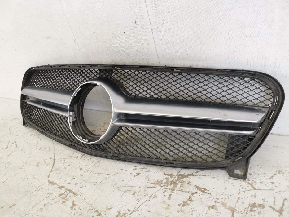 Радиаторна решетка Мерцедес-Бенц ГЛА-Клас / Mercedes-Benz GLA-Class [