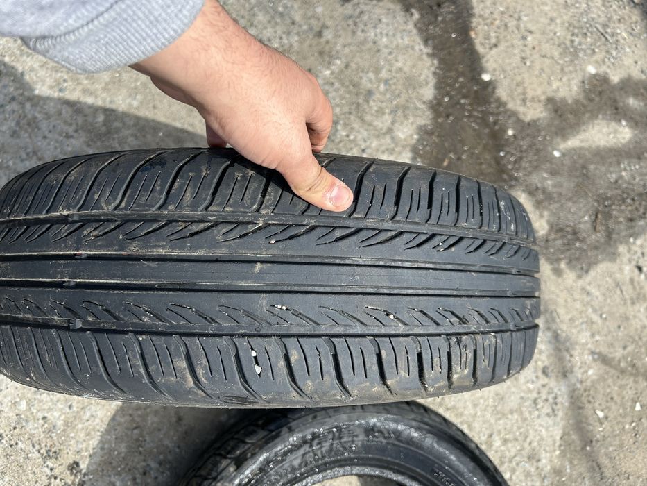 Продам косплект резины 185 65 r14