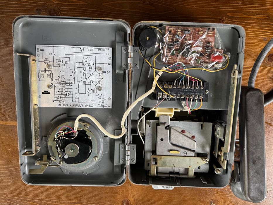 Последняя модель эпохи СССР Таксофон АМТ 69