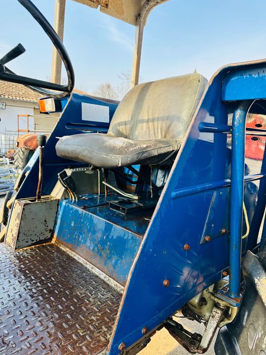 Ebro 85 cai DT, motor 4 pistoane perkins