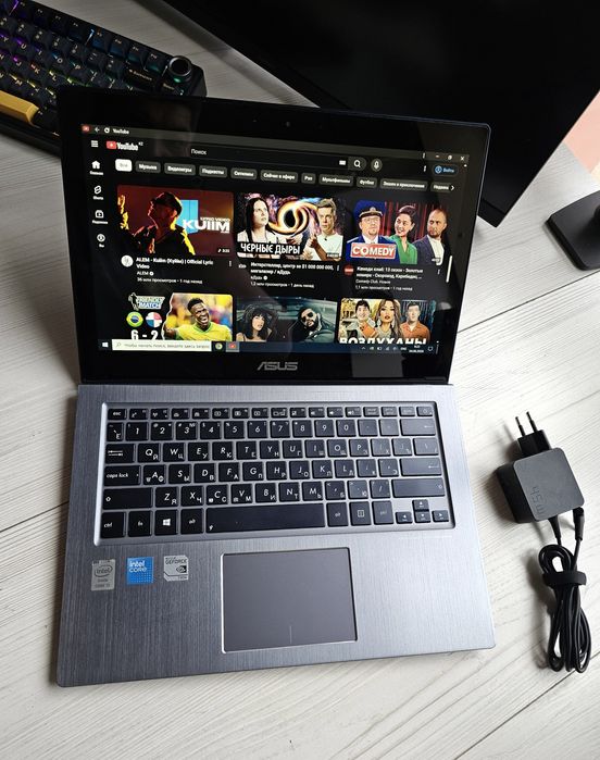 ASUS Zenbook / сенсорный / Intel® Core™ i5 / 256GB SSD