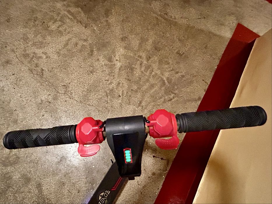 Trotinetă  electrică in stare foarte bună