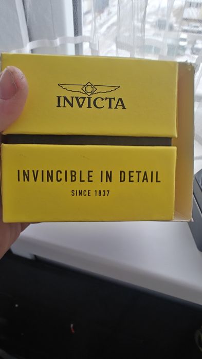 Продам оригинальные часы