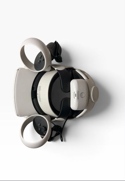 Oculus Meta Quest 2 VR cu BOBOVR M2 Pro și baterie externă