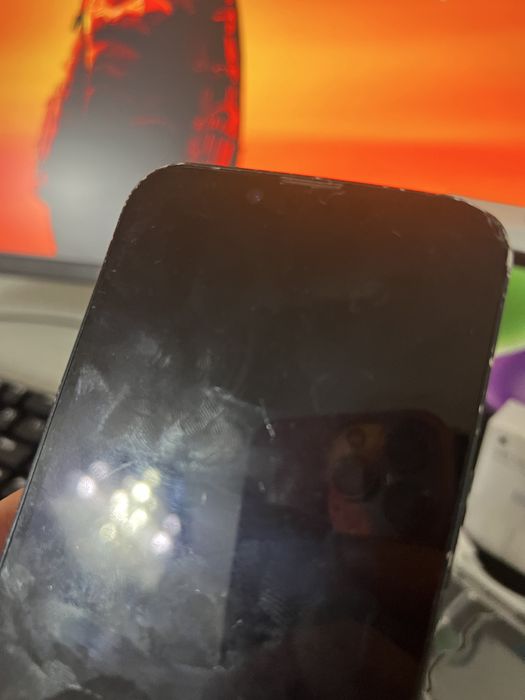 Продам iPhone 14 256gb