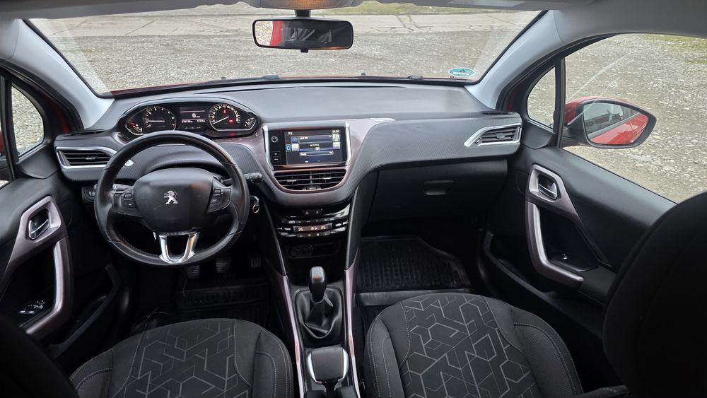 Peugeot 2008 1.2 benzina  fab 2015