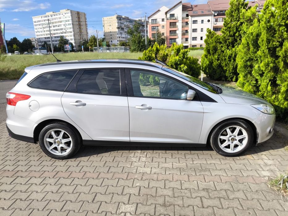 FORD Focus 2011 — imagine 4