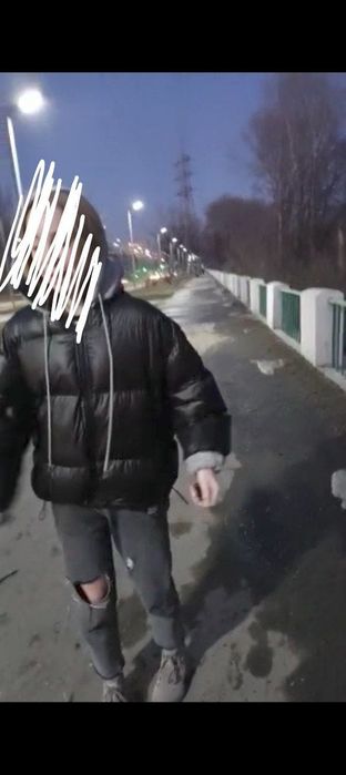 Продам куртку за 4к