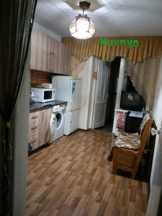 В районе ХАКИМИЯТА продается 2-х комнатная квартира!