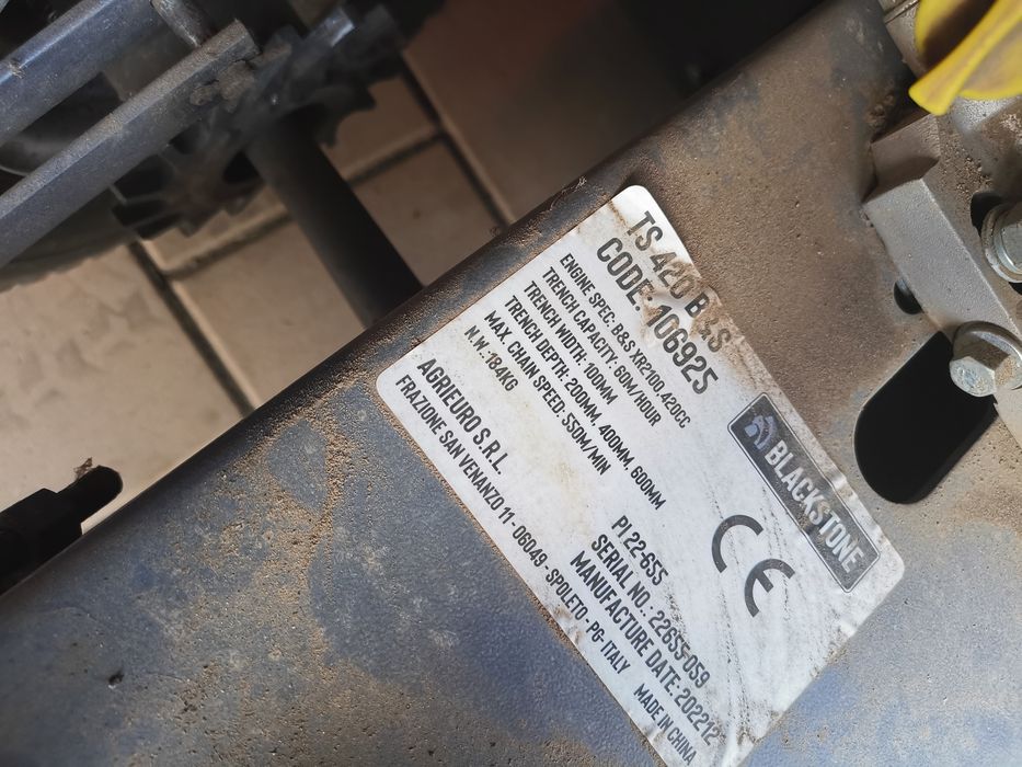 Trencher sapat santuri, masina de sapat santuri