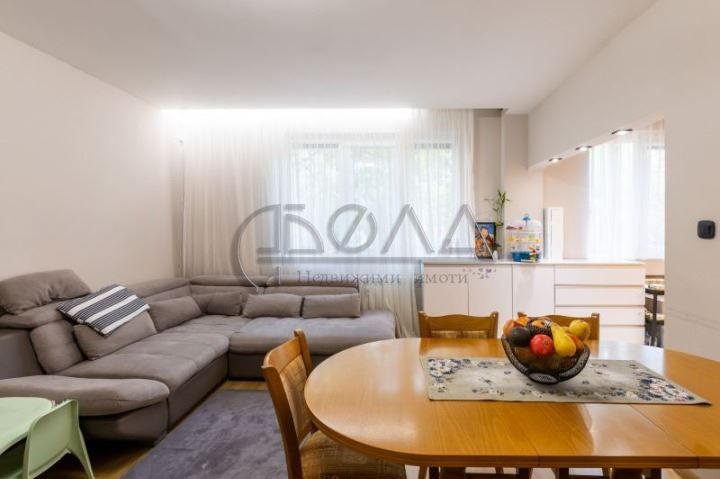 Продава се Тристаен апартамент в София, Славия - 110 кв.м за 2955 €/кв.м - Снимка #1