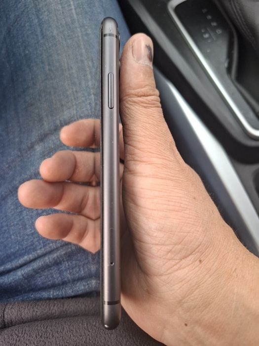 IPhone 11,128 продам